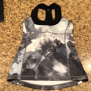 Lululemon tank size 6